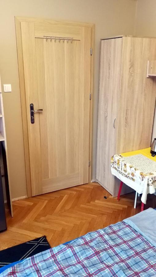 Tanie Noclegi Mieszkanka Zyrardow Extérieur photo