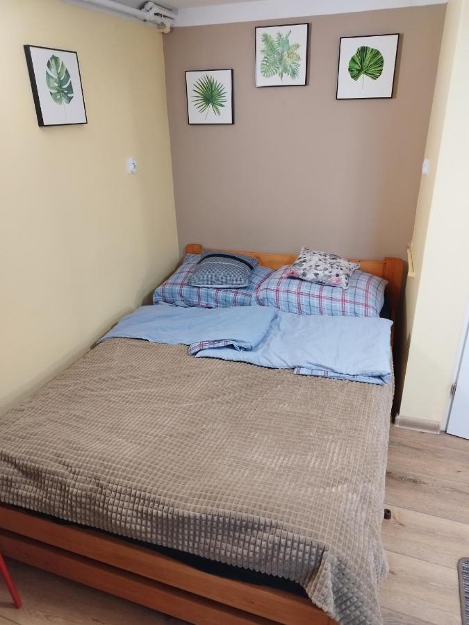 Tanie Noclegi Mieszkanka Zyrardow Extérieur photo